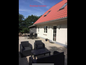 Billund Holiday - Assengaard B & B in Give